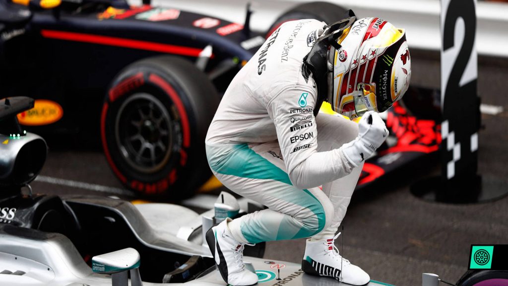 Hamilton, Formula 1 için Halen Genç Olduğunu Düşünüyor 1