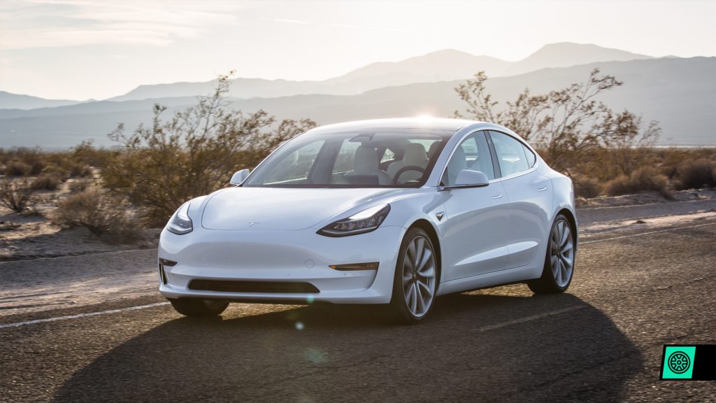 Tesla Arabalarını Hackleyebilene Ödül Verecek 4