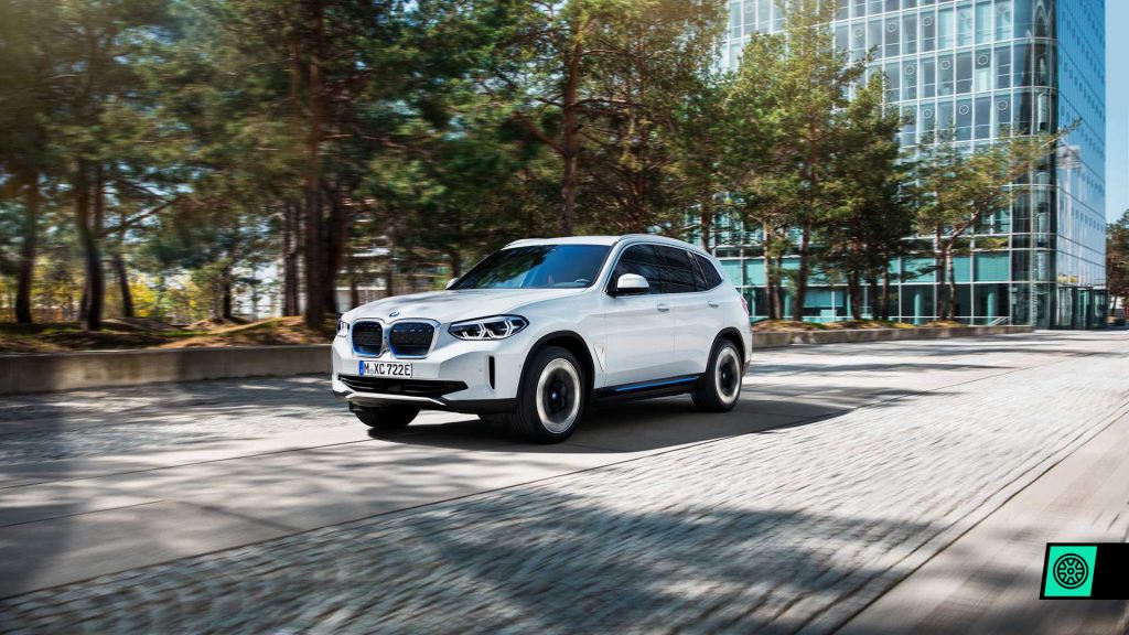 BMW iX3 tanıtıldı! Elektrikli SUV rekabeti kızışacak! 19