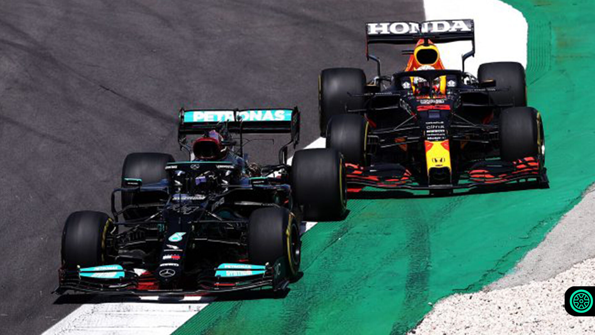 Portekiz Grand Prix'sinde gülen taraf Mercedes 3