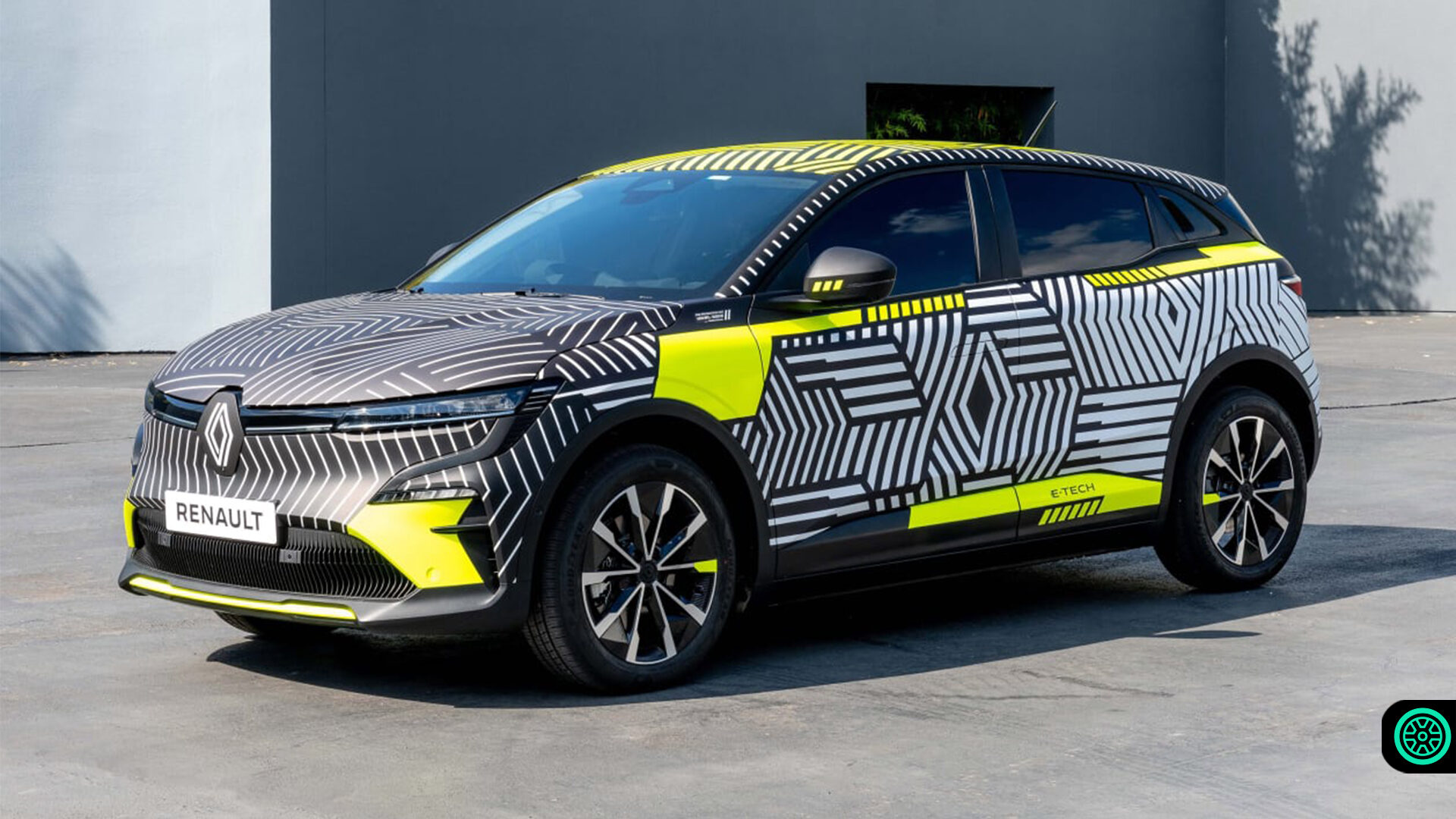 2022 Renault Megane E-Tech Electric prototipleri yollarda 1