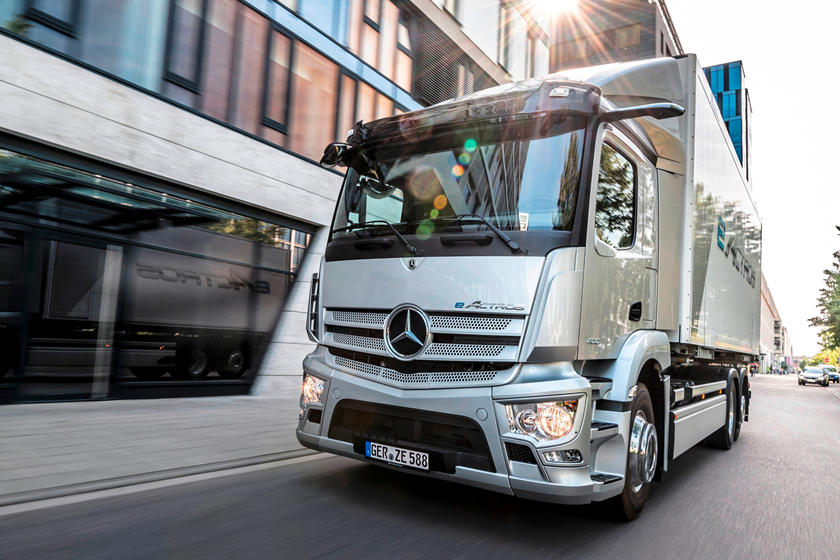 Mercedes-Benz eActros kamyonu resmi olarak tanıtıldı 1