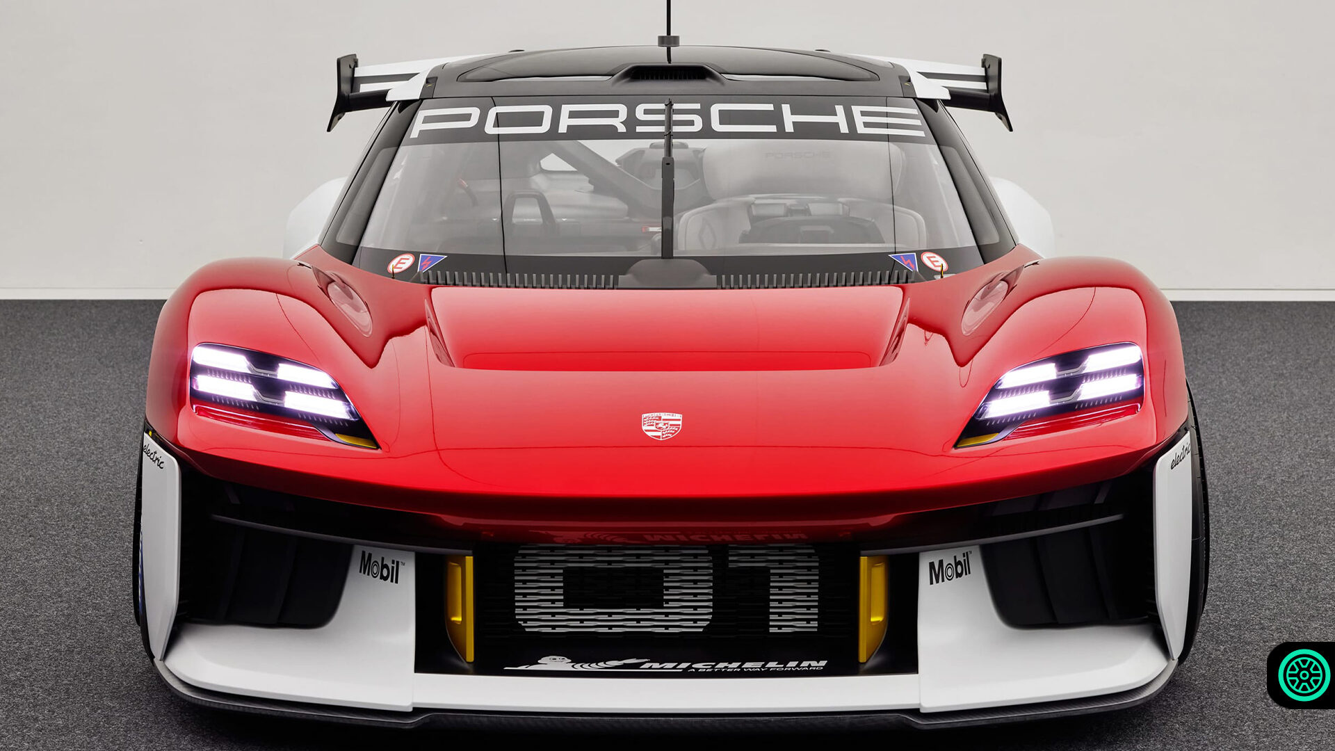 Yeni Porsche Mission R konsepti, elektrikli Cayman'ı işaret ediyor 1