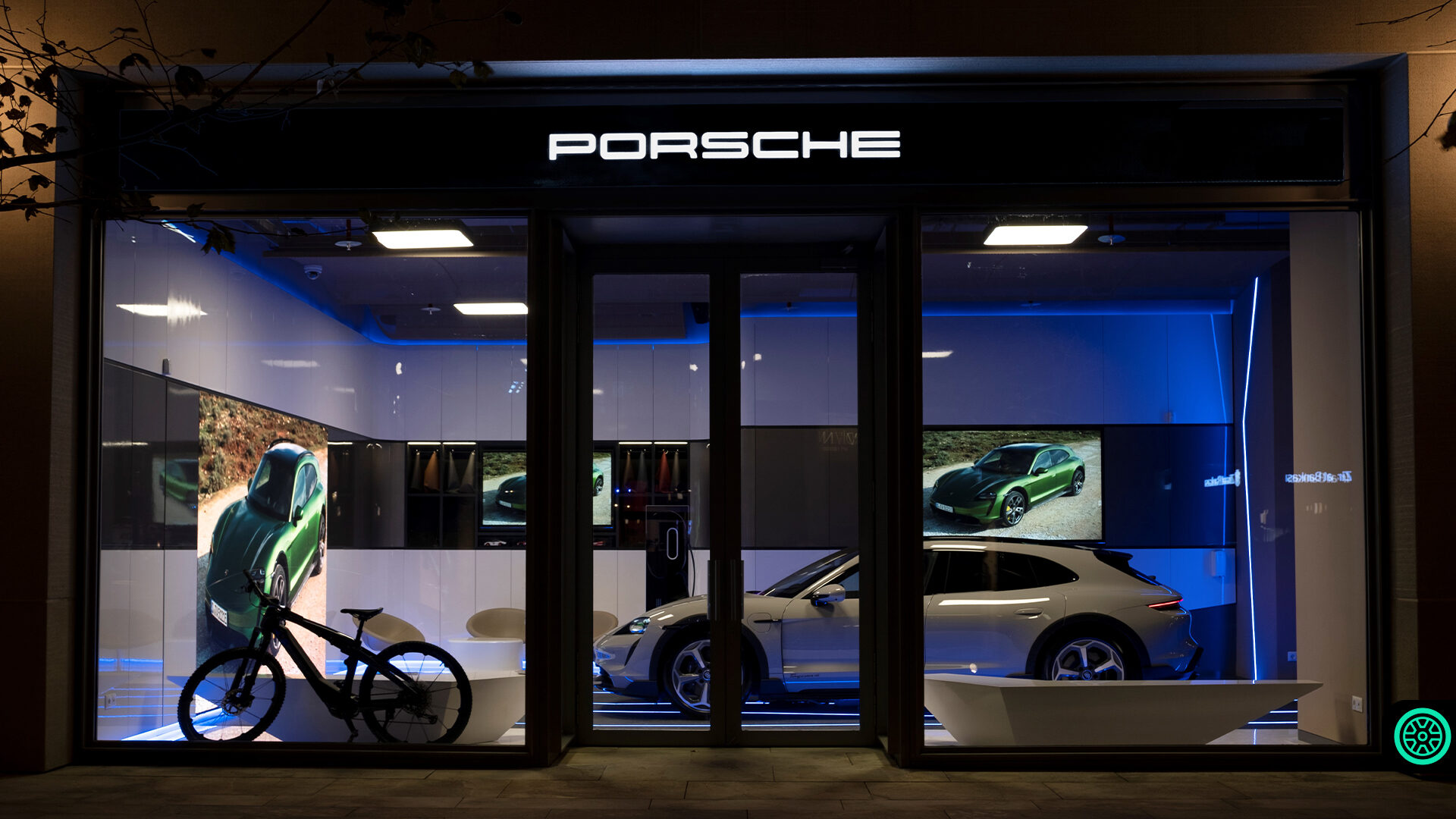 Doğuş Otomotiv Plus Deneyim Merkezi’nde Porsche Taycan 4 Cross Turismo esintisi 8
