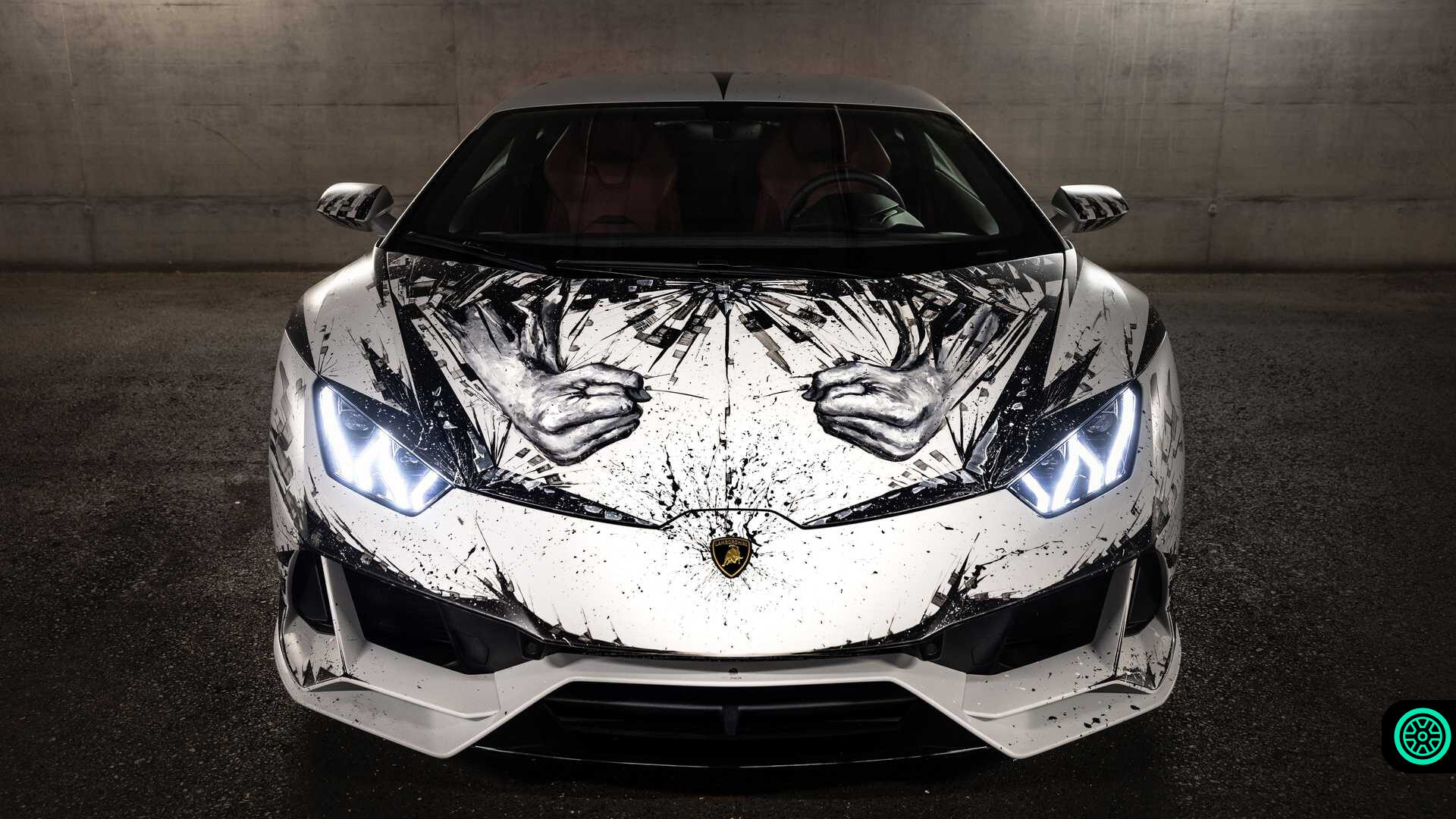 Lamborghini Huracan Evo modeli sanatçı Troilo ellerinde 3