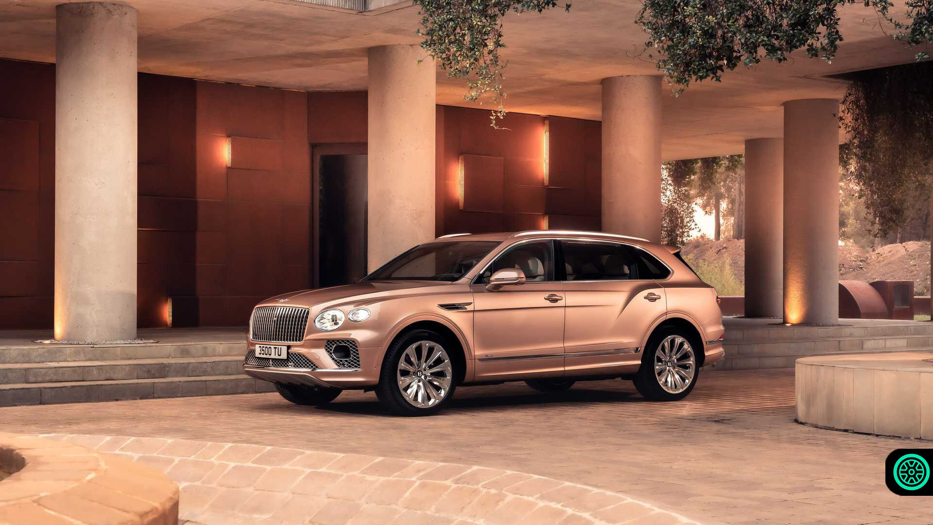 Yeni amiral gemisi: 2022 Bentley Bentayga EWB! 1