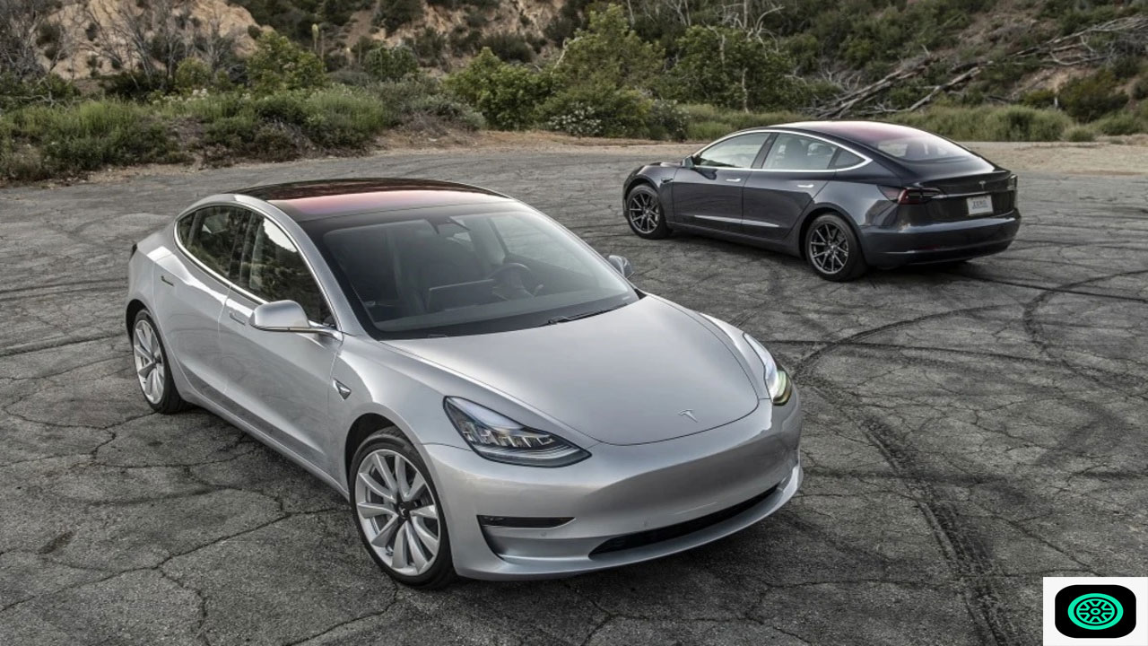 Tesla Model 3, Yenilenen Tasarımı ve Teknolojik Özellikleriyle Göz Dolduruyor